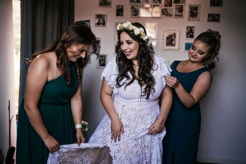 Suknia ślubna w stylu boho Santorini 1 Plus Size z dodatkowym rękawem z koła.