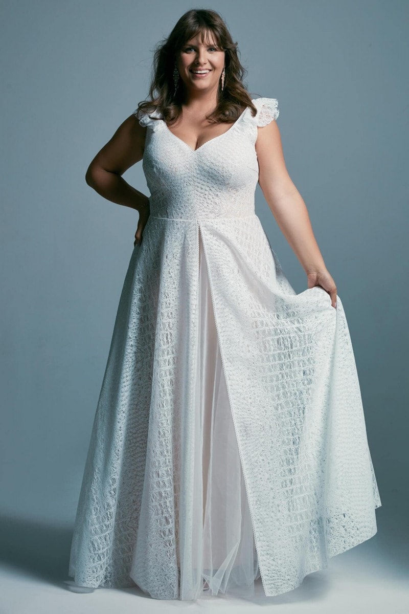 Rustykalna suknia ślubna plus size