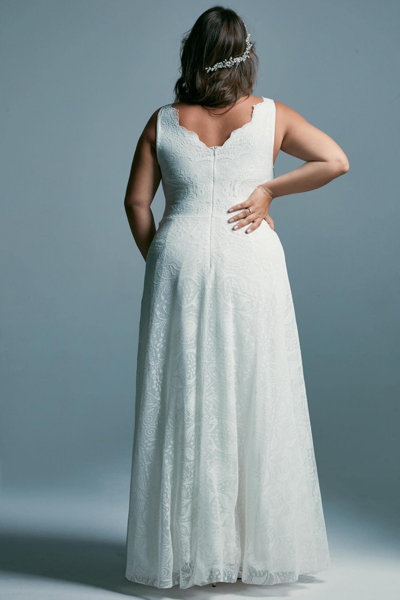 Suknia ślubna plus size glamour